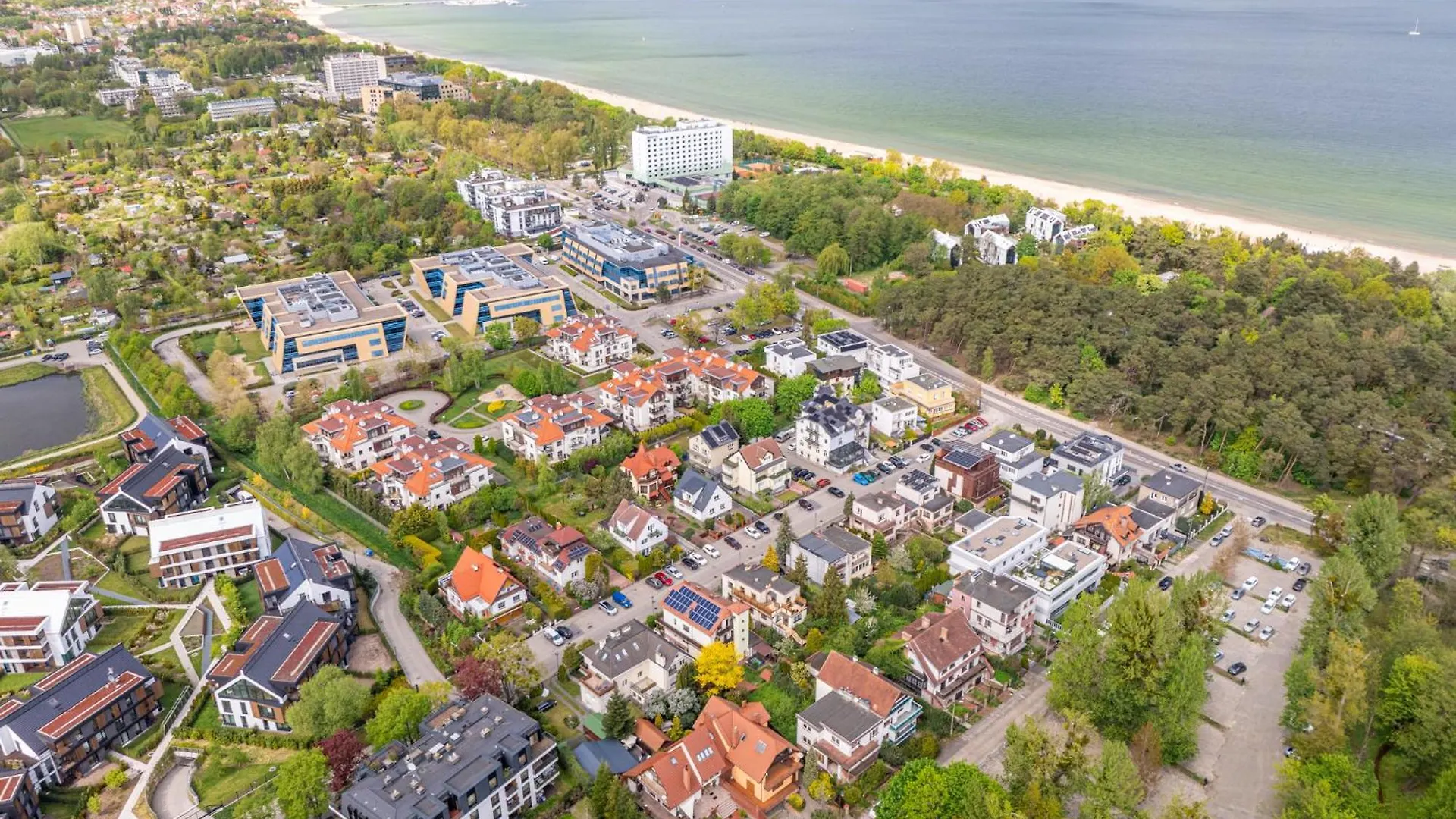 Luxury Apartment Bursztynowa 格但斯克